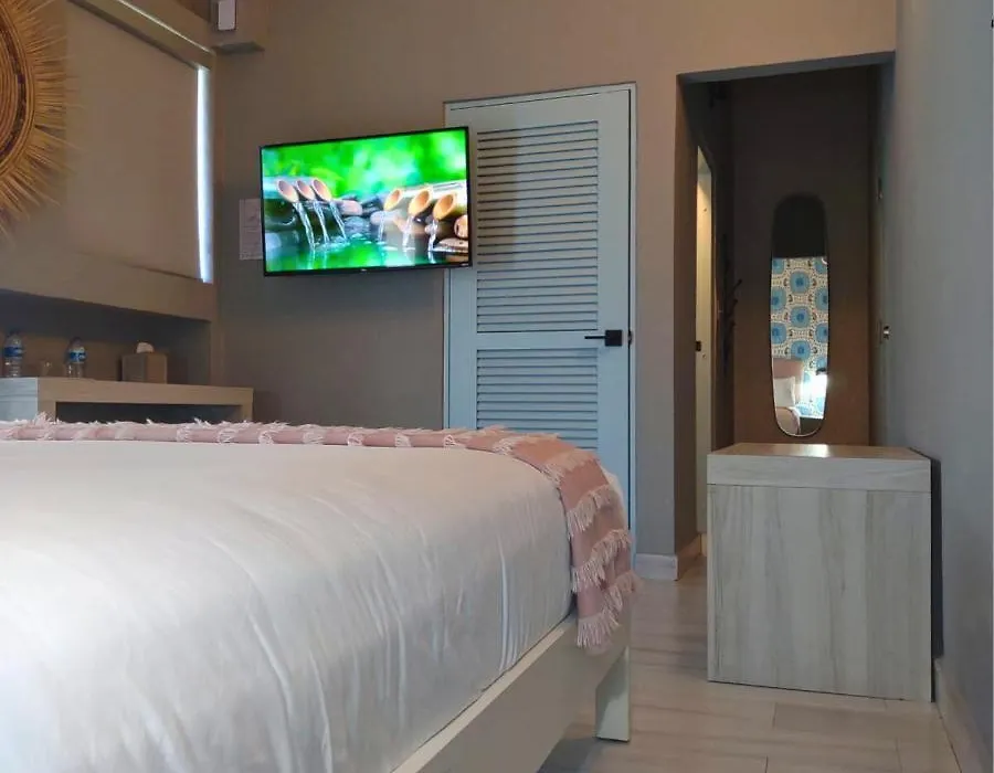 Tropica Beach Hotel (Adults Only)-1